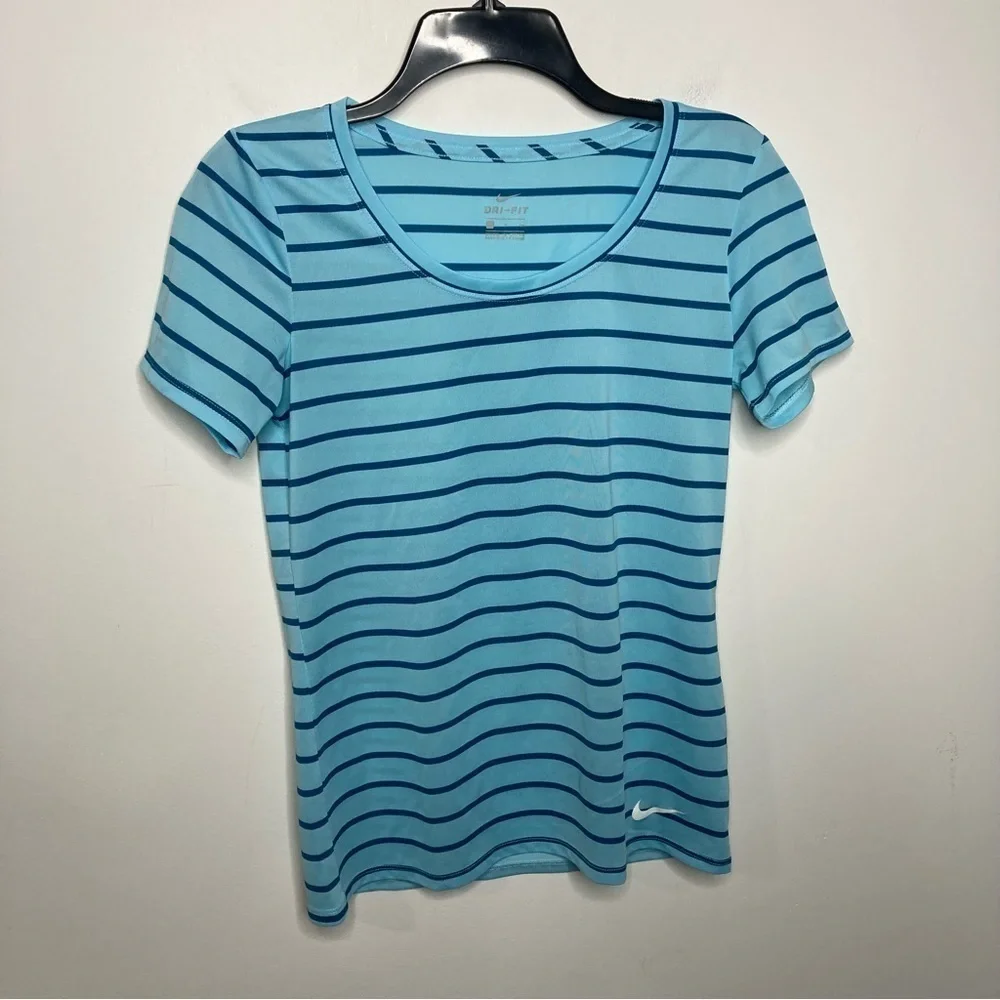 Nike dri‎ fit t-shirt striped size small